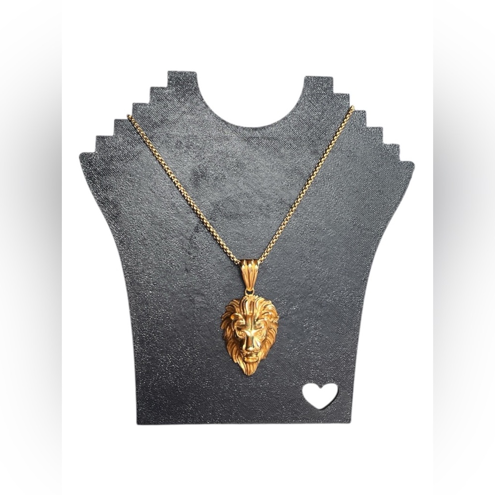 Lion Pendant Unisex Necklace